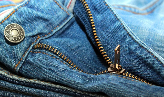 zip français, jeans, bouton de jean